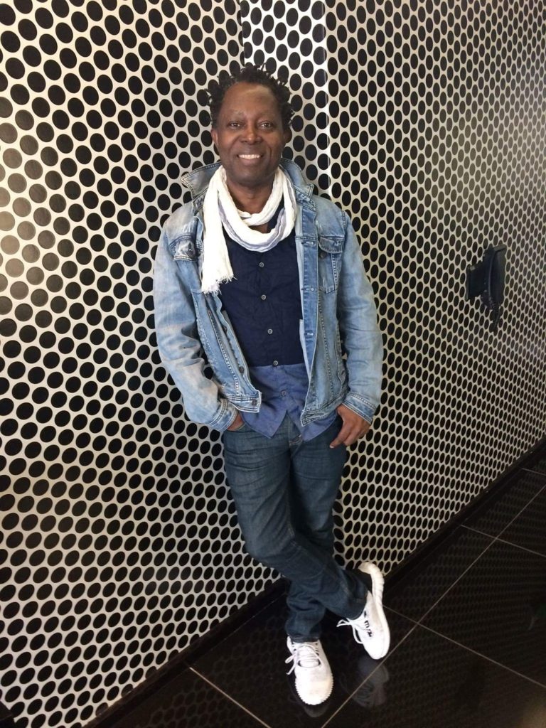 Immortel: Pascal Lokua Kanza, Mega Star Franco-Congolais en mode silencieux 4