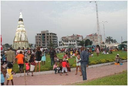 Place des évolués : premier parc ouvert aux Noirs à Kalina 1