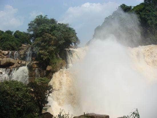 Les chutes de Zongo: un spectacle grandeur nature 1
