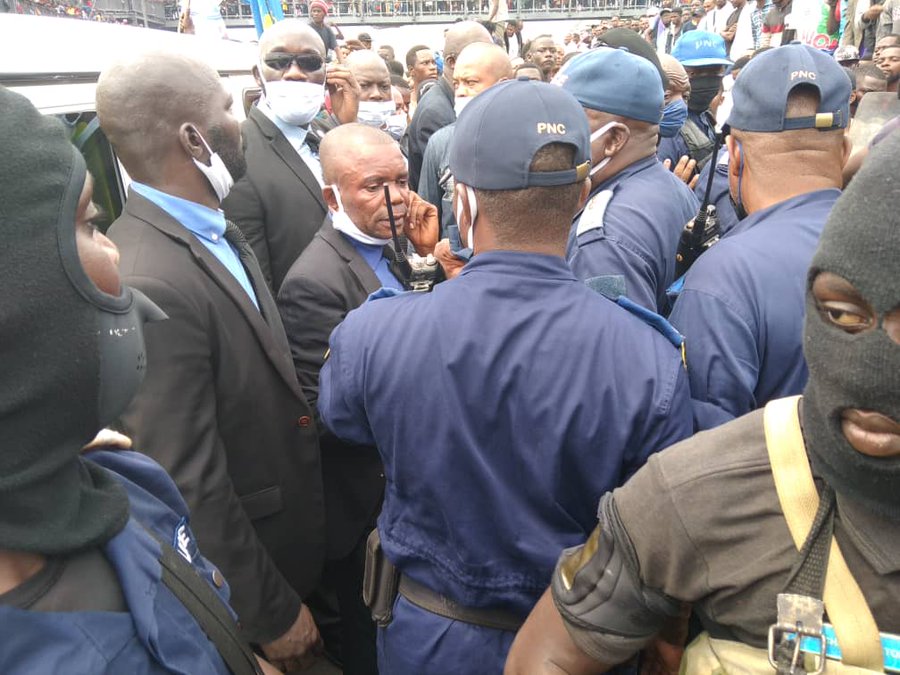 Jean-Pierre Bemba en première ligne avec épouse, enfant et sœur 2