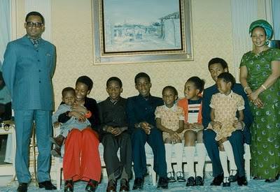 Devoir de mémoire : Mobutu Sese Seko Kuku Ngbendu Waza Banga 4