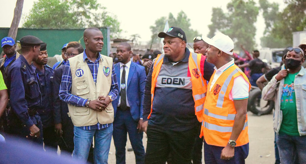 Kinshasa : Le Gouverneur Daniel BUMBA célèbre la journée du Nettoyage. 1