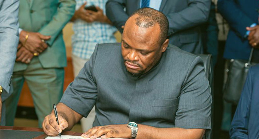 Kinshasa : Le Gouverneur Daniel BUMBA célèbre la journée du Nettoyage. 3