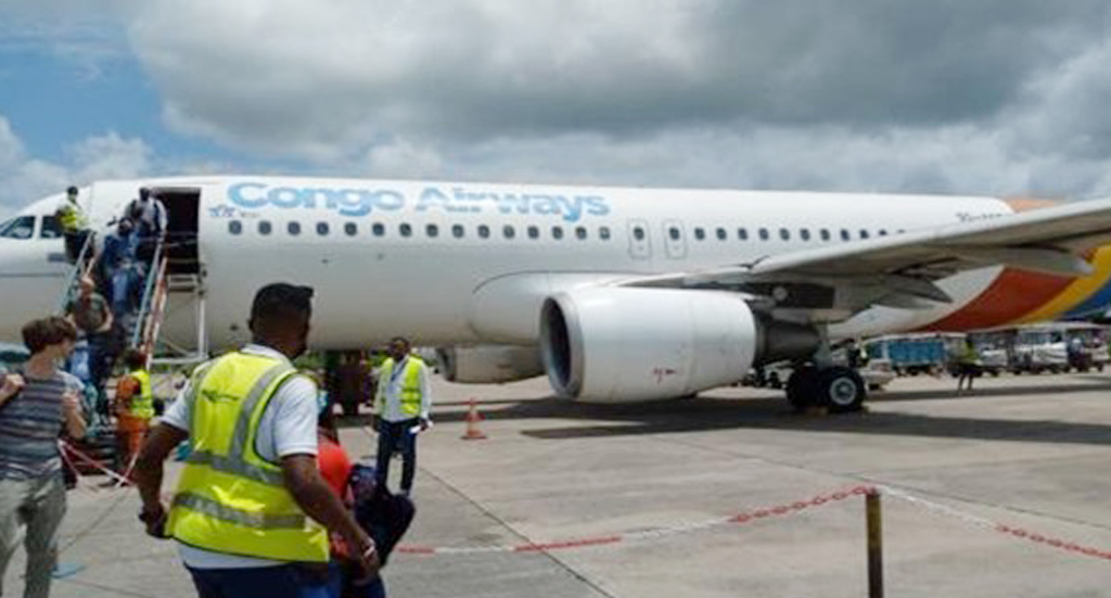 Les mesures de sécurité des avions au sol renforcées à l'aéroport international de N'djili 1