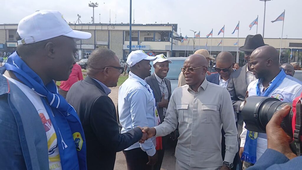 Après un périple jalonné de satisfecit dans le cadre du projet PDL-145 dans le grand Équateur, Élysée Bokumwana enfin de retour à Kinshasa 5